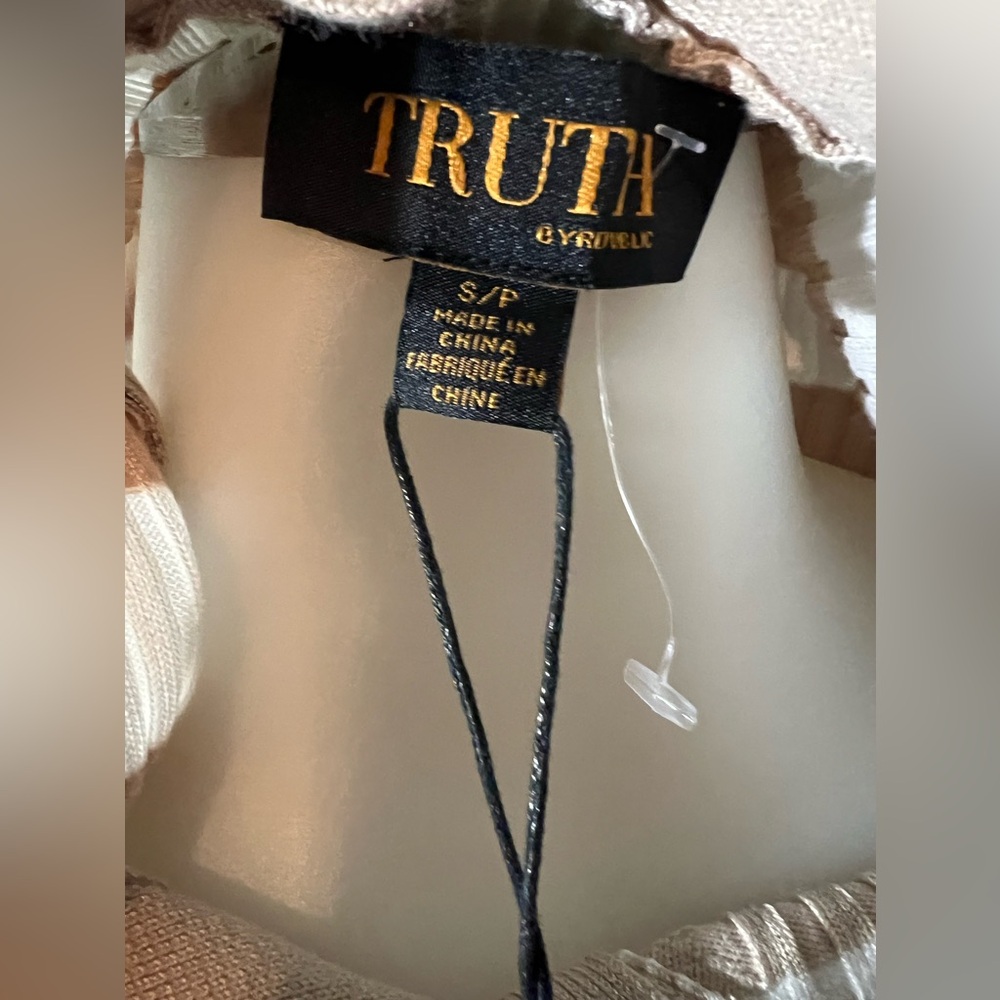 Truth - Picture 10 of 13